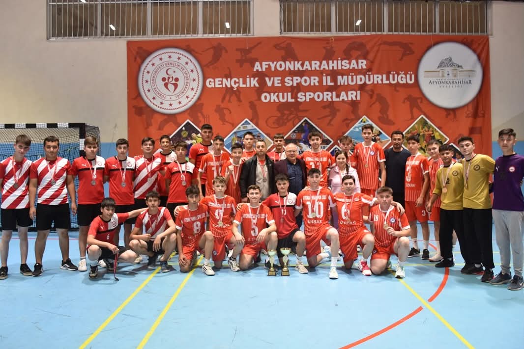 Okul Sporları Gençler Hentbol Müsabakaları Tamamlandı