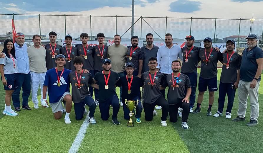 Büyükler Kriket Türkiye Şampiyonası'nda Afyon Spor Lisesi SK Şampiyon Oldu