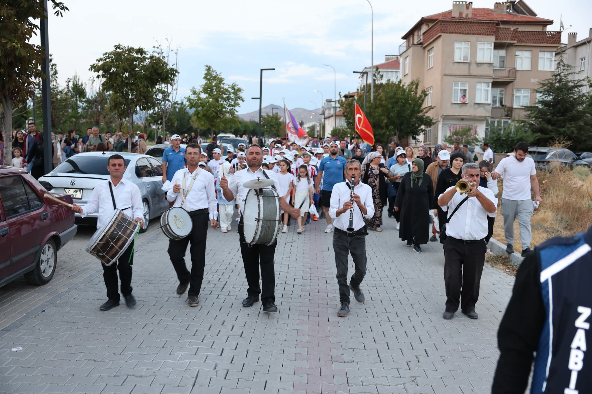 Sandıklı'da 2. Termal Turizm ve Gurbetçi Festivali Coşkuyla Başladı