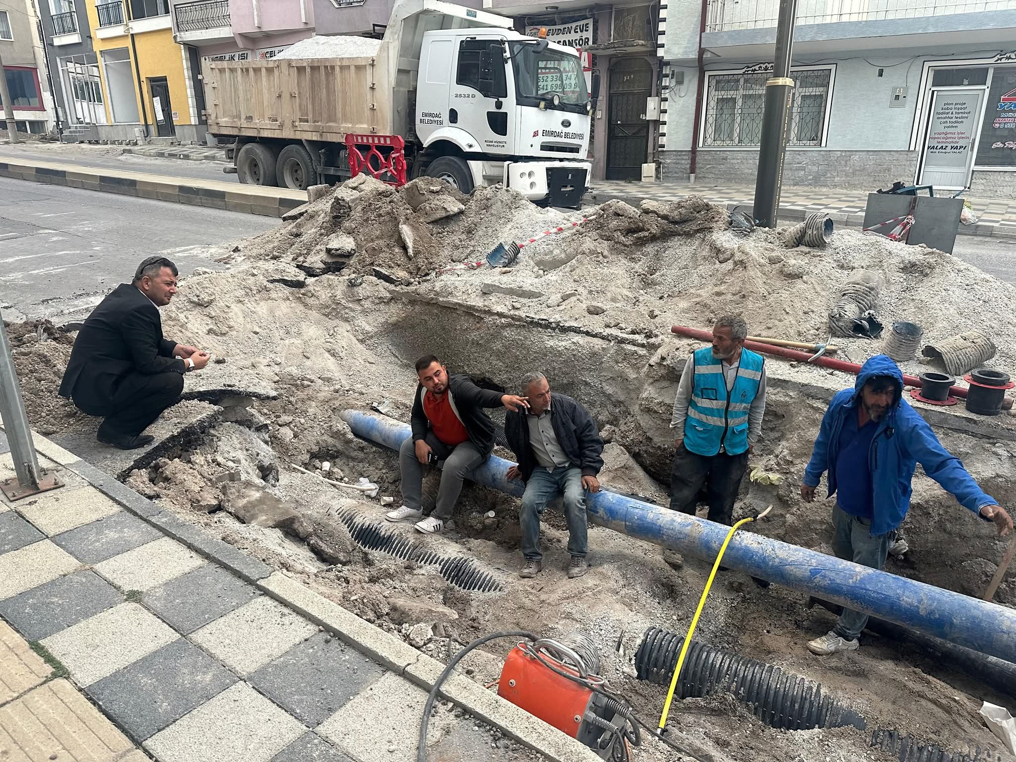 Serkan Koyuncu, 15 Temmuz Şehitler Caddesi’ndeki Altyapı Çalışmalarını Yerinde İnceledi