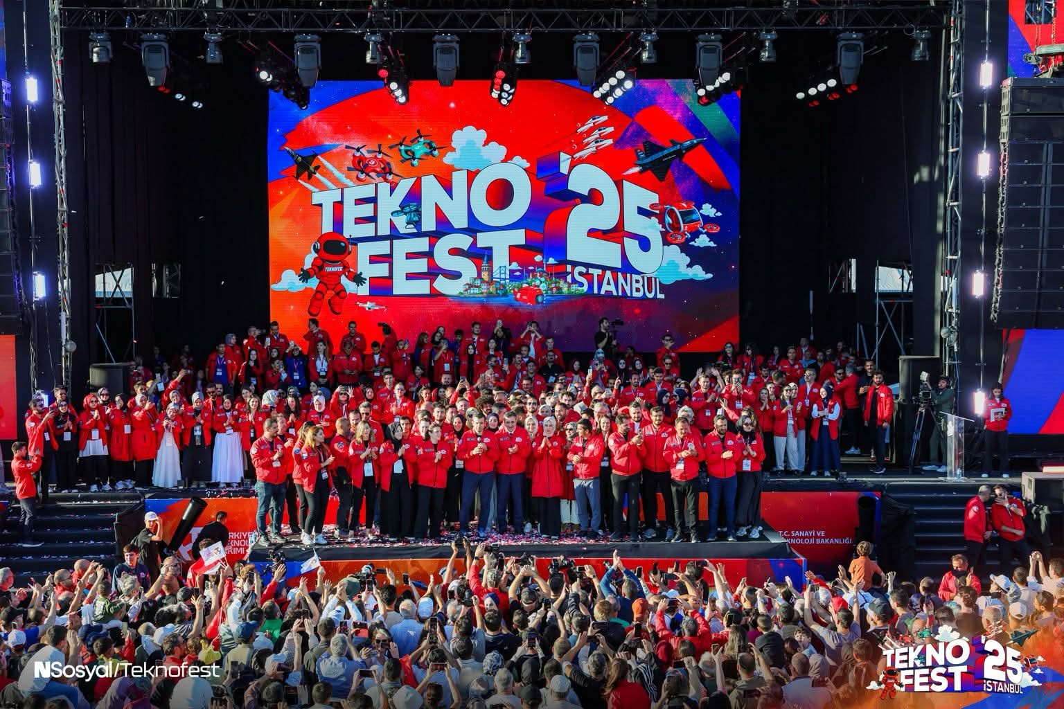 TEKNOFEST 2025 ‘ ten 5 Ödülle Dönüyoruz TEBRİKLER BİZİM ÇOCUKLAR