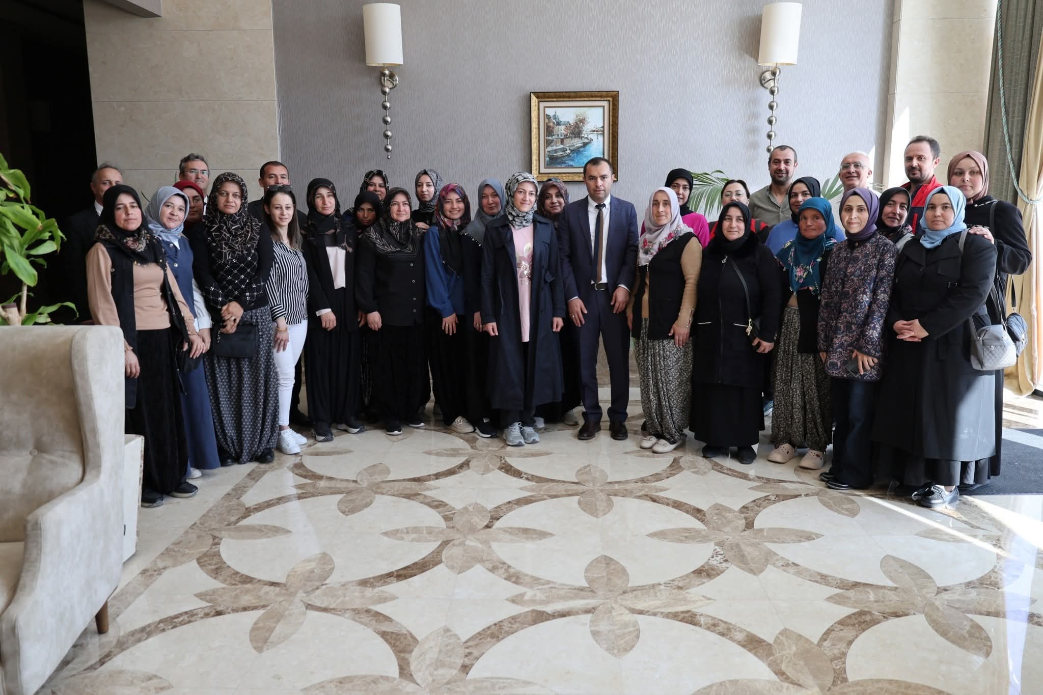 Afyonkarahisar da Kadın Eliyle Temiz Süt Üretimi Güçleniyor