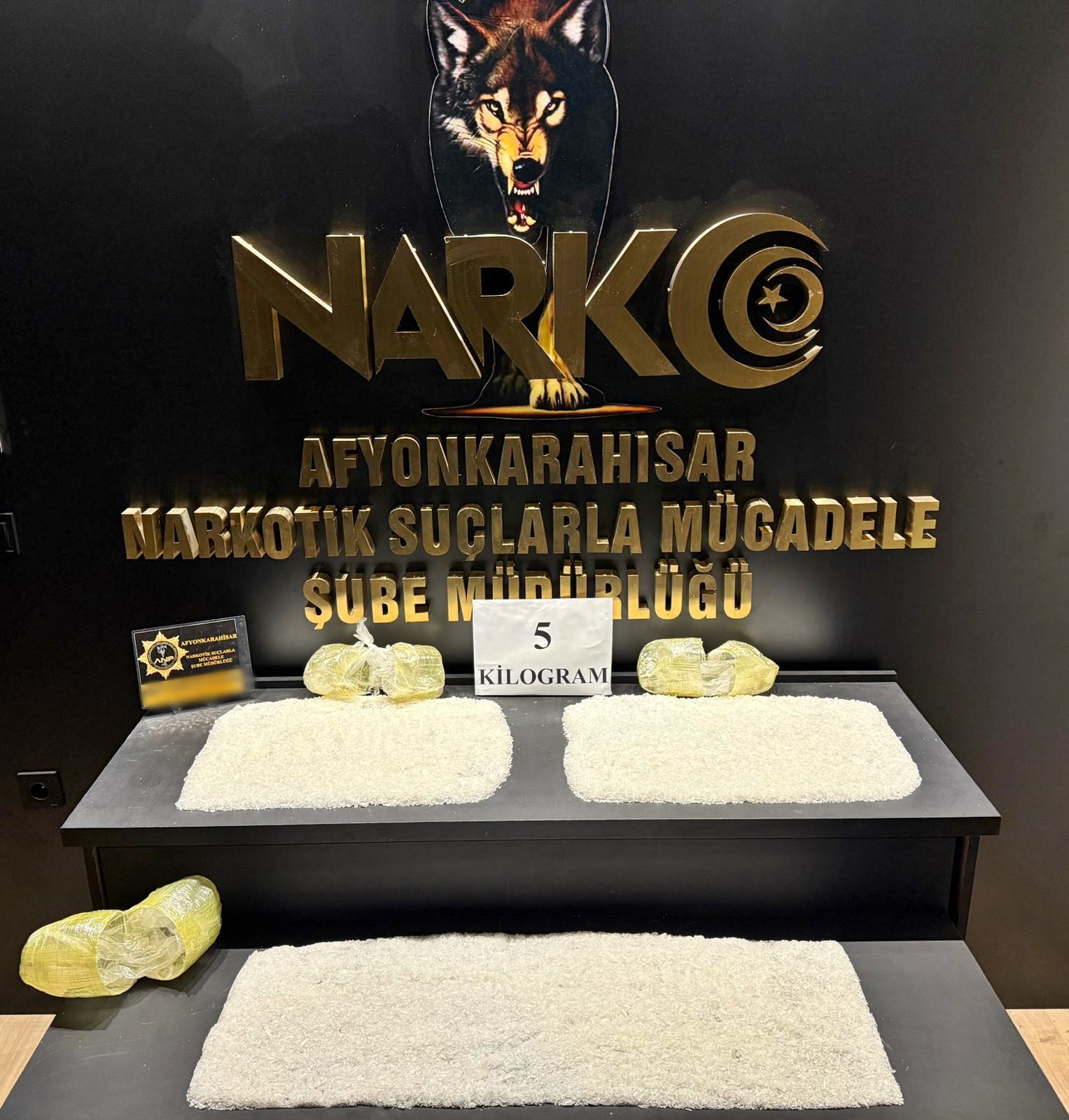 Tırda Yapılan Aramada 5 Kilogram Uyuşturucu Ele Geçirildi