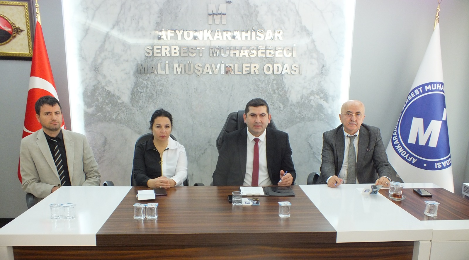 SGK MÜDÜRÜ ÇELİKBAŞ  KAYITDIŞI ÖNÜNE GEÇMEK LAZIM